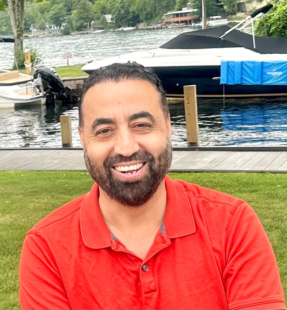 Jamshid Hussaini, founder of Hussaini.org